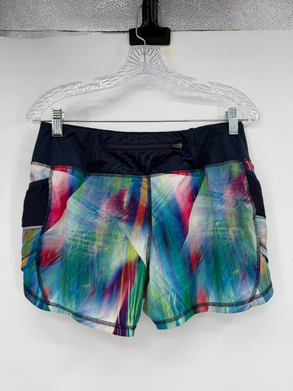Athleta Colorful Abstract Print Running Shorts Size Small Lined Athletic Pockets